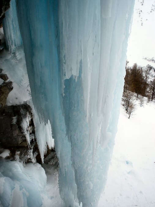 Rebruyant 035.jpg - Free-standing (grosses stalactites) et cigares